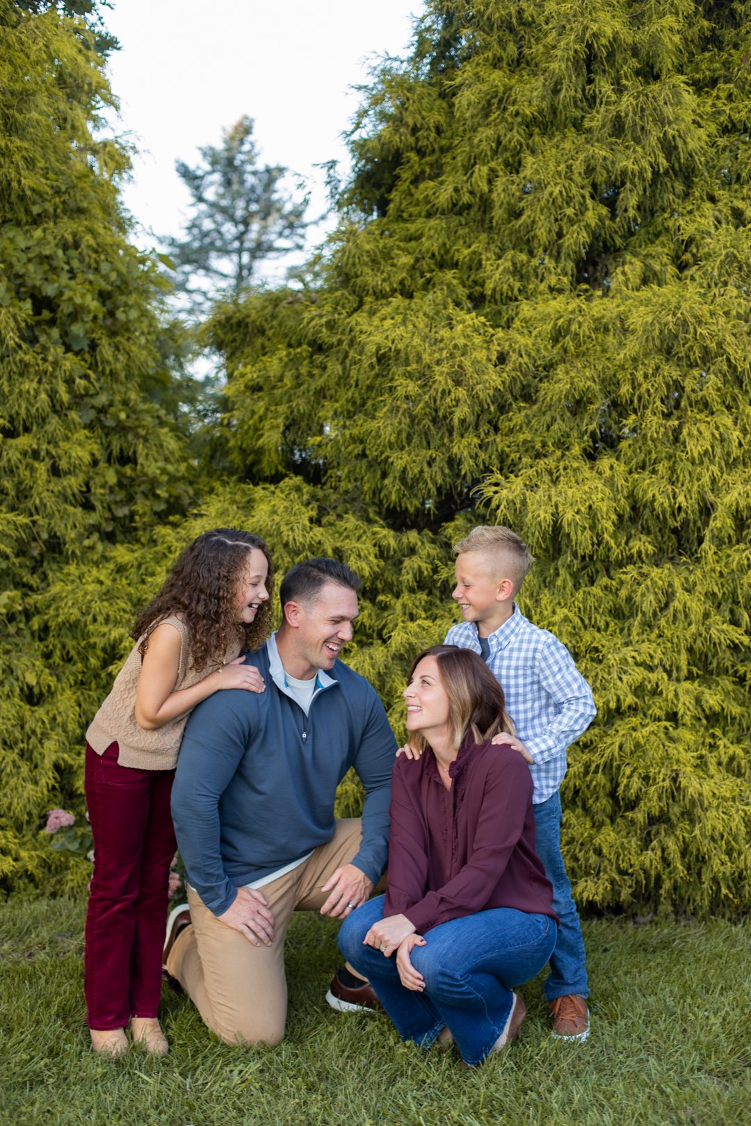 1726871904 720 What to Wear For Fall Family Photos