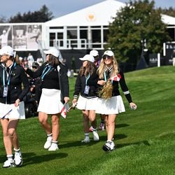 Photos USA International Presidents Cup wives give life to golf